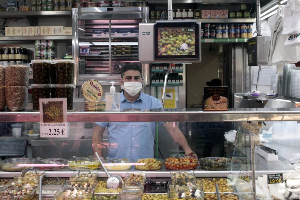 Kike cuenta la historia de Bombas, Cohetes y Lagartos en El País